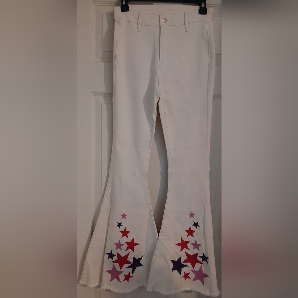 Peach Love California Flare Jeans with Star Accents